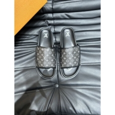 Louis Vuitton Slippers